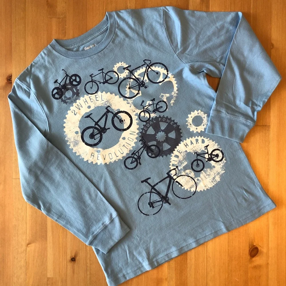 Bundle of 5 Gap Kids shirts